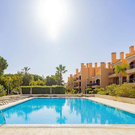 Al - Apartamentos Vila Sol F5 Bloco 3 奎特里拉 外观 照片