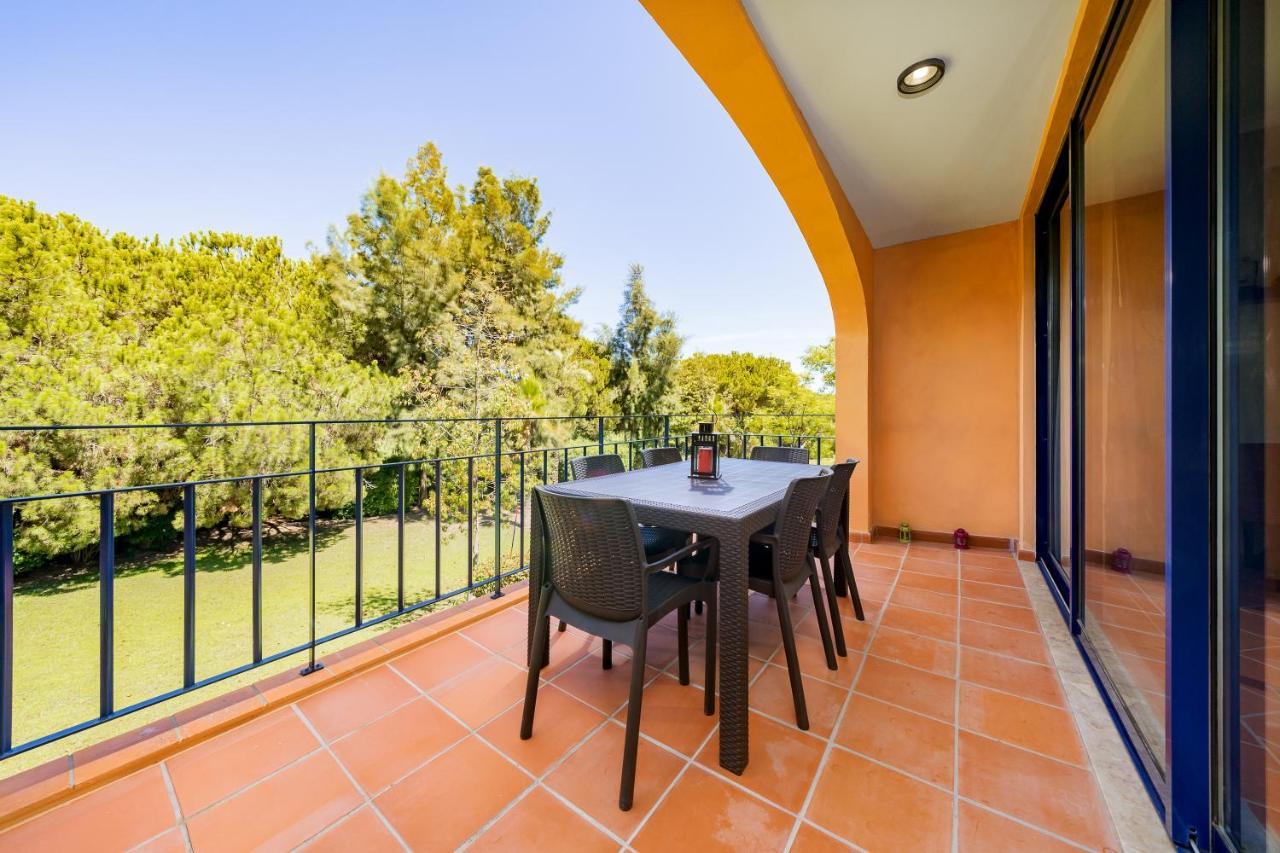 Al - Apartamentos Vila Sol F5 Bloco 3 奎特里拉 外观 照片