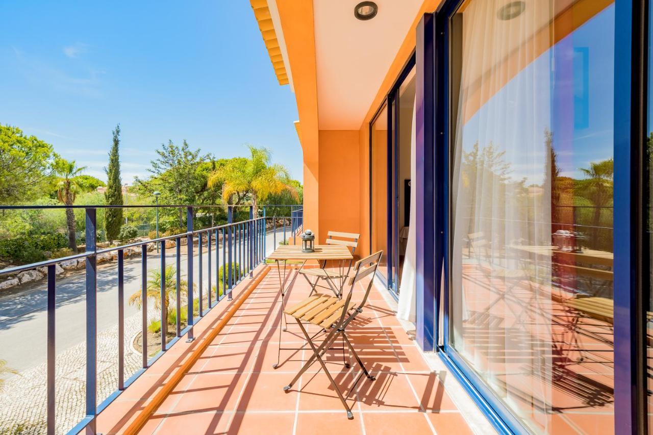 Al - Apartamentos Vila Sol F5 Bloco 3 奎特里拉 外观 照片