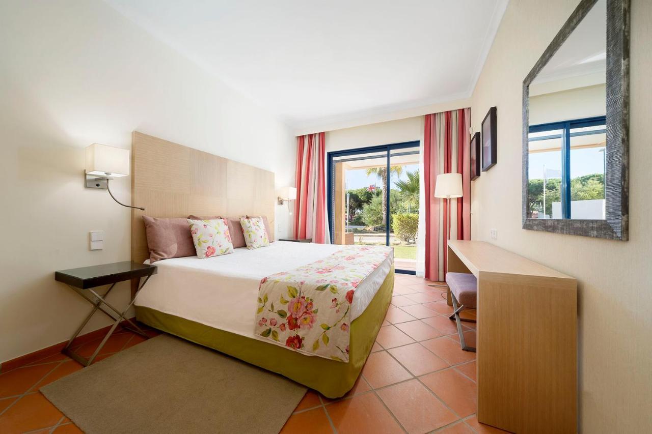Al - Apartamentos Vila Sol F5 Bloco 3 奎特里拉 外观 照片